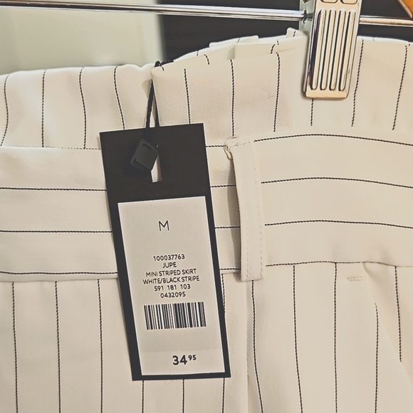 Dynamite Mini stripped skirt white/black strip - Picture 3 of 3